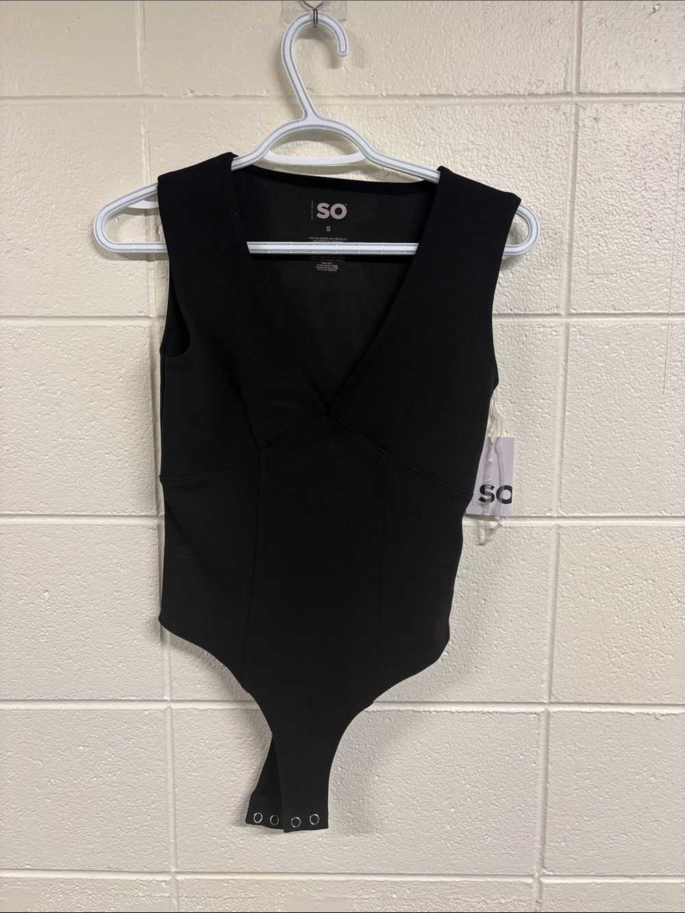 SO Black Sleeveless V-Neck Bodysuit